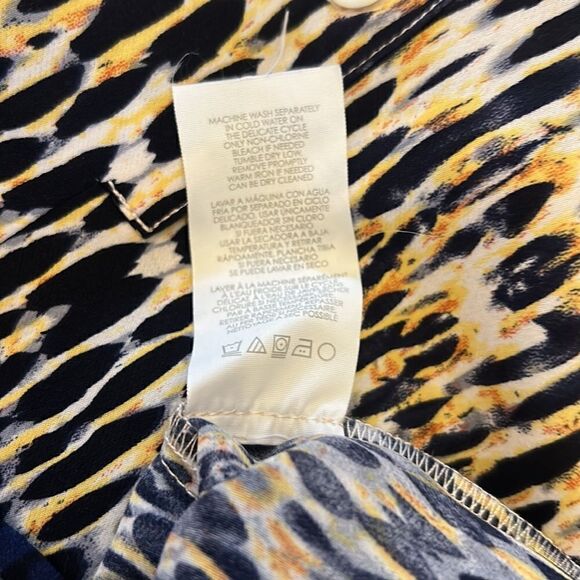 Cabi multicolored sleeveless button front blouse Size M - Picture 9 of 9